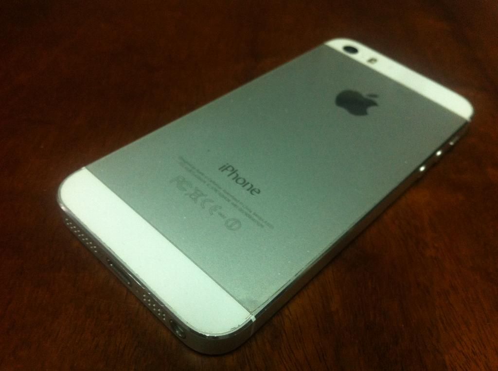 bán nhanh  1 em 5s 16g white qt leng keng - 1