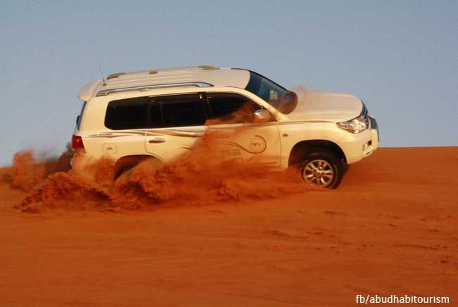 Desert safari and dune bashing Abu Dhabi landcruiser