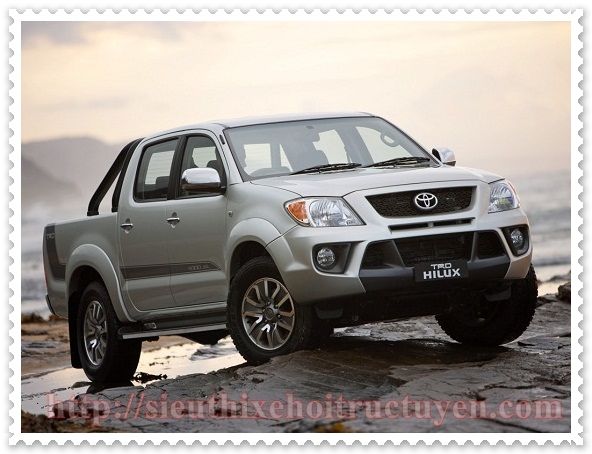 Bán Toyota Hilux – Xe bán tải - đời 2013 - 1 cầu, 2 cầu - hàng chính hãng