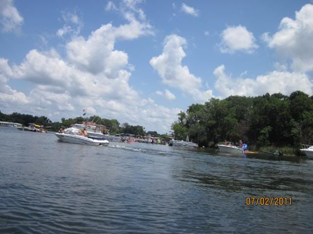 crystalriver4th2011081.jpg