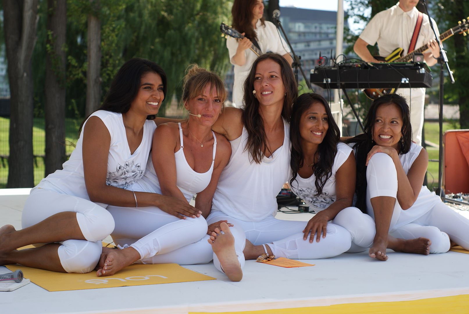  Lolë White Tour Toronto, Yoga Session, Active wear, Grace Dubery, Lisa Messina 