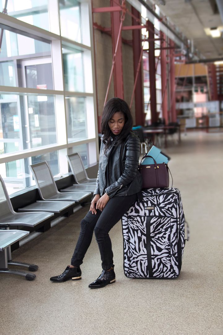 Airport Fashion Tips, #ootd, Toronto Style Blogger, Zebra print suitcase