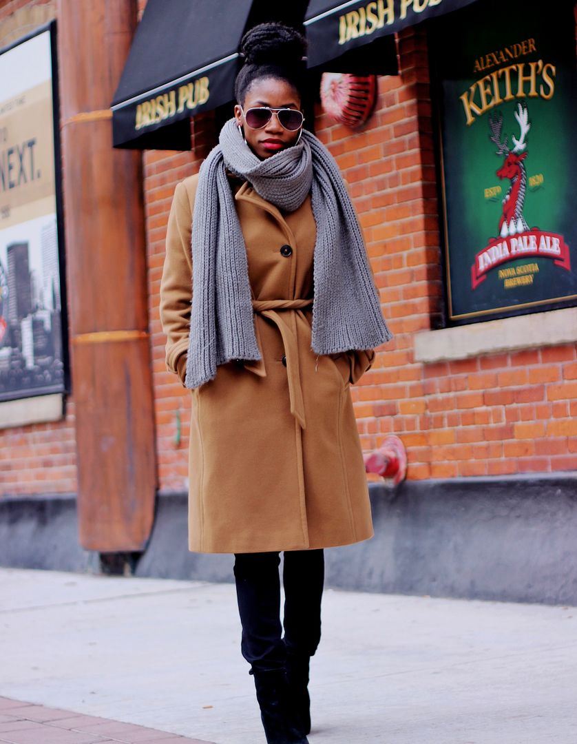 The camel coat, Toronto blogger, Winter outfit, black style blogger 