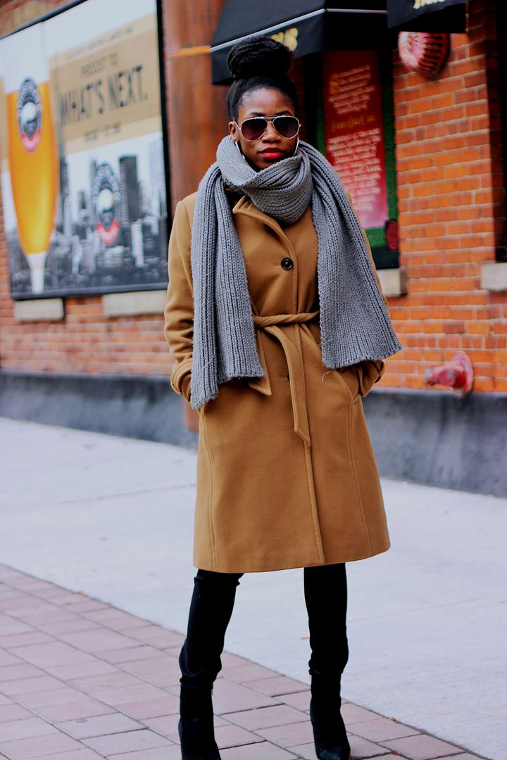 The camel coat, Toronto blogger, Winter outfit, black style blogger 