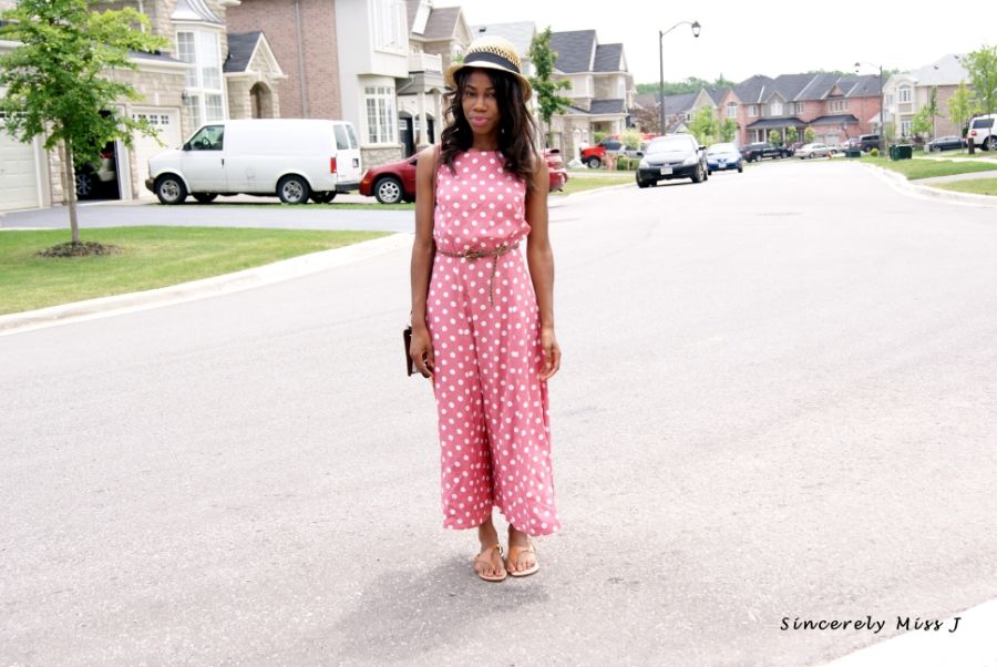 Pink polka dot dress is a perfect choice for a sunny day