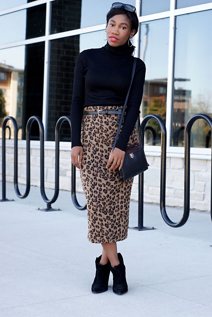 Pencil midi skirt with leopard print 