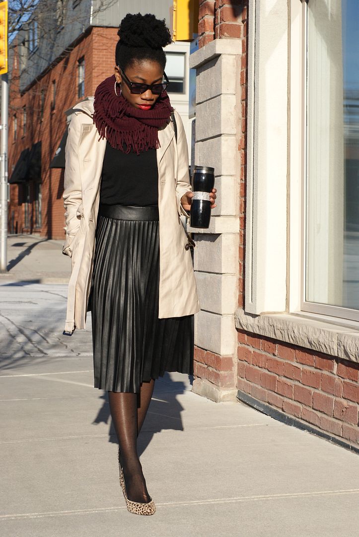 pleated skirt, Black skirt, Trench coat, toronto blogger, black style blogger, toronto street style