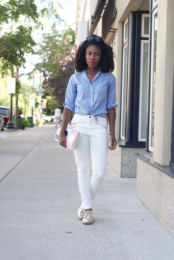 White Pants Street Style, Botton up, Genometric shape clutch, Toronto Blogger